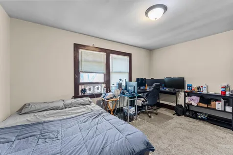 709 10th Street NE Austin MN 55912