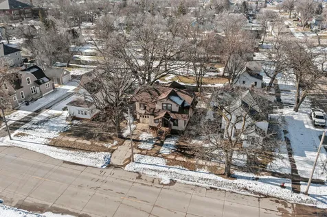 709 10th Street NE Austin MN 55912