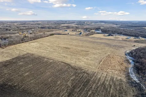 4132 Chippewa Road Loretto MN 55357