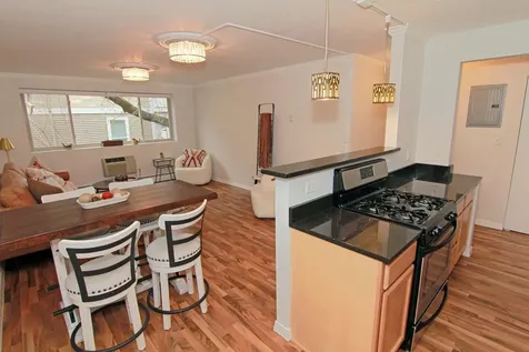 3120 Hennepin Avenue Minneapolis MN 55408