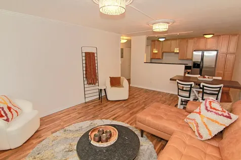 3120 Hennepin Avenue Minneapolis MN 55408