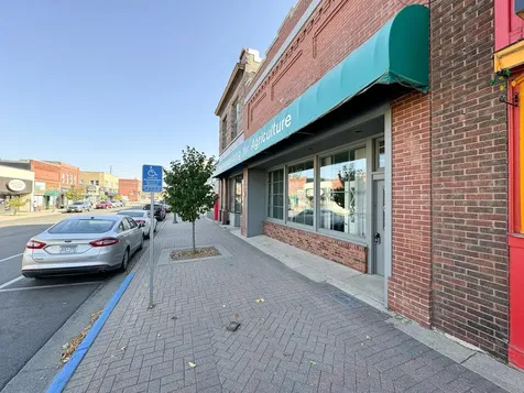 110 - 112 E Lincoln Avenue Fergus Falls MN 56537