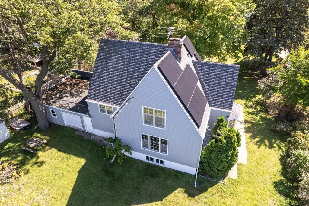 5239 Twin Lake Boulevard E Minneapolis MN 55429