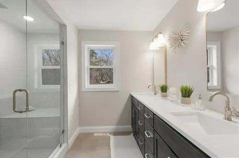 636 Parkside Court Eagan MN 55123