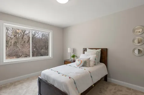 636 Parkside Court Eagan MN 55123