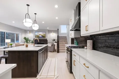 636 Parkside Court Eagan MN 55123