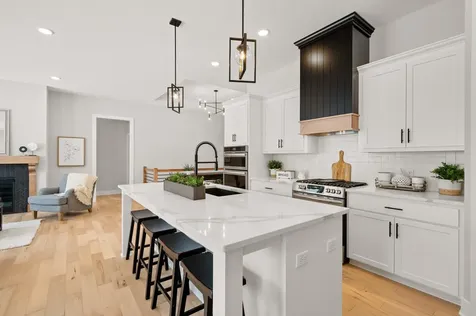 4927 Parkside Circle Eagan MN 55123