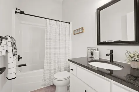 4927 Parkside Circle Eagan MN 55123