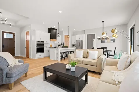 4927 Parkside Circle Eagan MN 55123