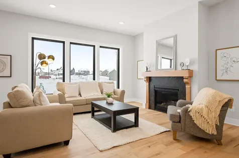 4927 Parkside Circle Eagan MN 55123
