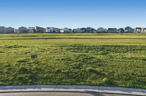 317 48th Avenue S Moorhead MN 56560