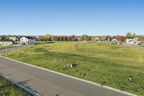 321 48th Avenue S Moorhead MN 56560
