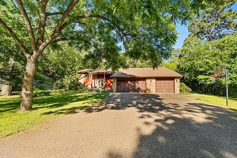 8135 Long Lake Road Mounds View MN 55112