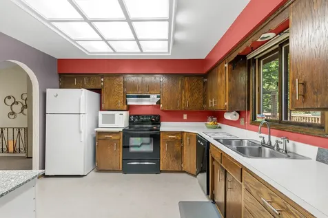 8135 Long Lake Road Mounds View MN 55112