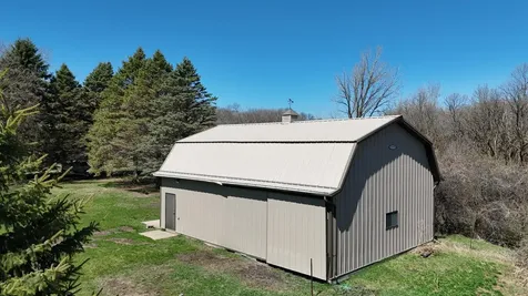 45722 County Road 15 Windom MN 56101