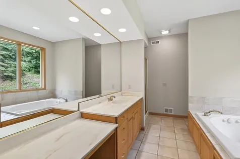 2520 Arbor Court Mendota Heights MN 55120