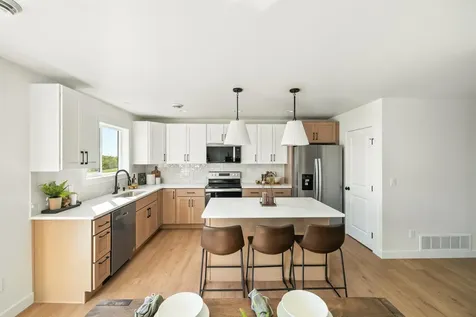 6299 87th Avenue S Horace ND 58047