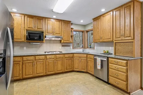 230 Plainview Drive River Falls WI 54022