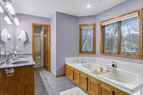 230 Plainview Drive River Falls WI 54022