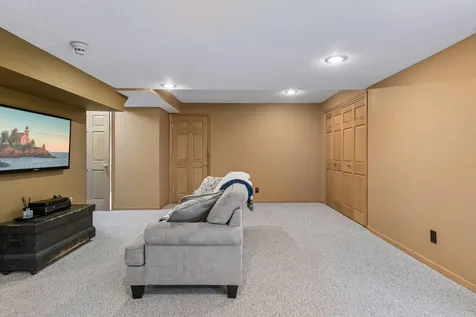230 Plainview Drive River Falls WI 54022