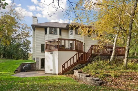 230 Plainview Drive River Falls WI 54022
