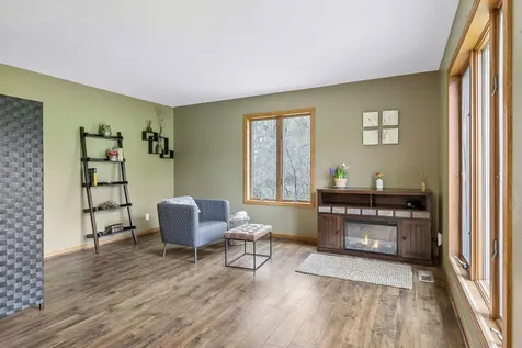230 Plainview Drive River Falls WI 54022