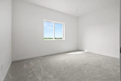 2533 38th Avenue S Moorhead MN 56560