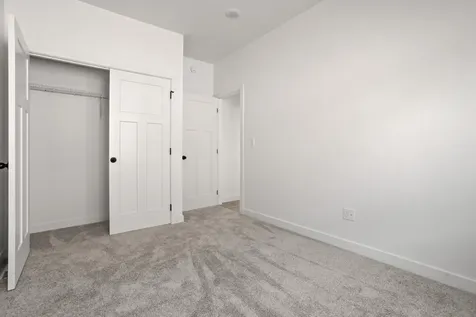 2533 38th Avenue S Moorhead MN 56560
