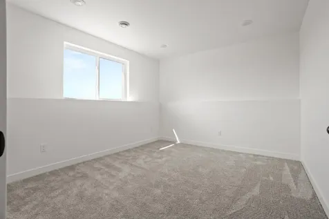 2533 38th Avenue S Moorhead MN 56560