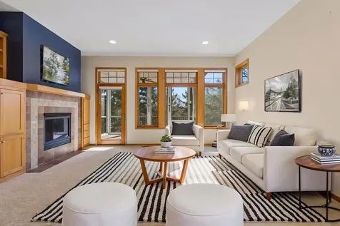 8117 Xerxes Circle Bloomington MN 55431