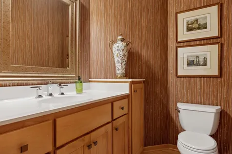 8117 Xerxes Circle Bloomington MN 55431