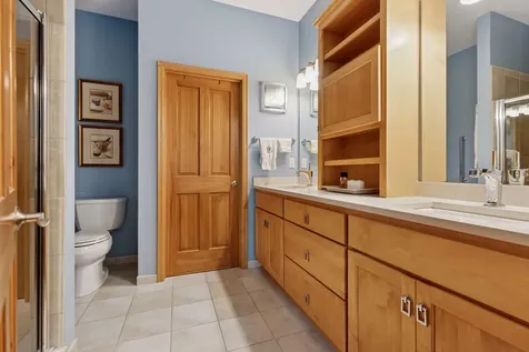 8117 Xerxes Circle Bloomington MN 55431