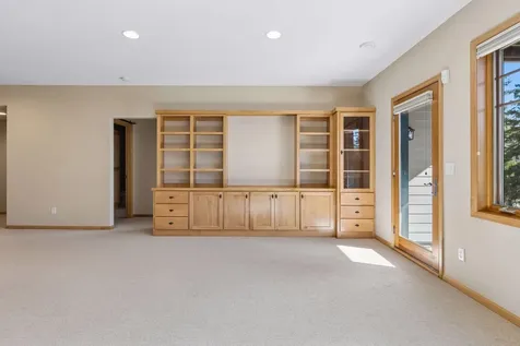 8117 Xerxes Circle Bloomington MN 55431