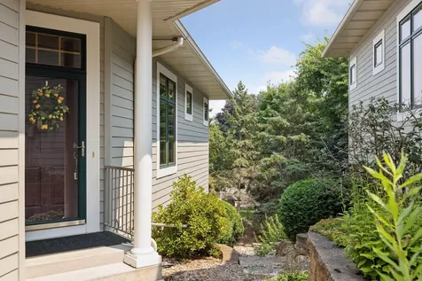 8117 Xerxes Circle Bloomington MN 55431