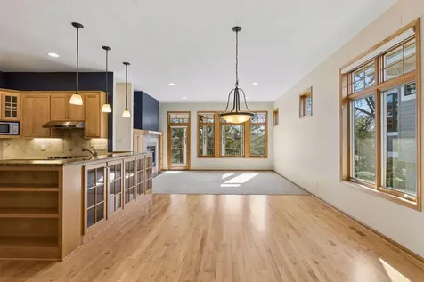 8117 Xerxes Circle Bloomington MN 55431