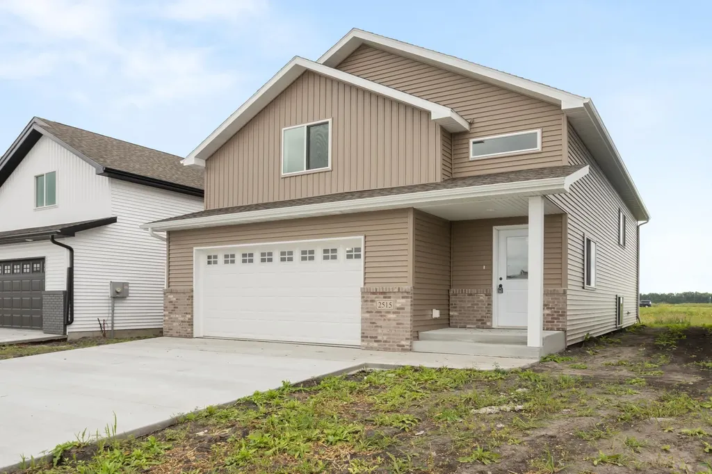 2623 38 Avenue S Moorhead MN 56560