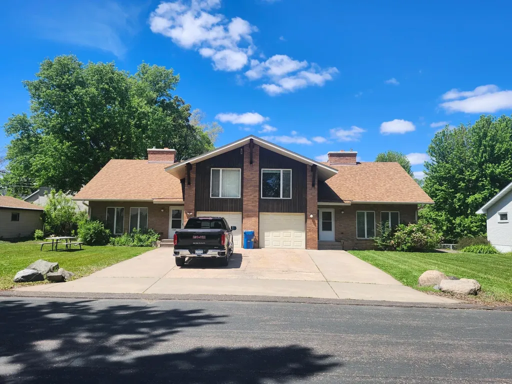 1745 Duluth Street Maplewood MN 55109
