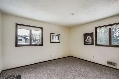 1745 Duluth Street Maplewood MN 55109
