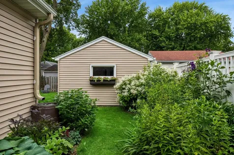218 11th Avenue N Hopkins MN 55343
