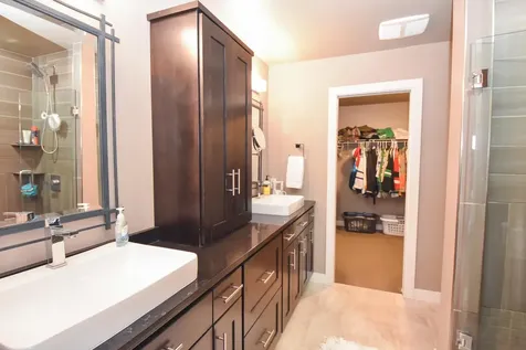 6562 56th Avenue S Fargo ND 58104