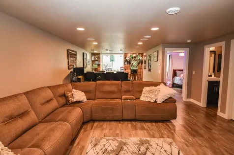 6562 56th Avenue S Fargo ND 58104