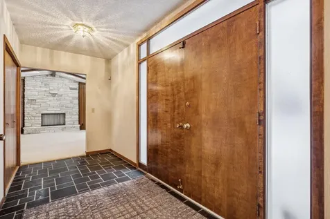 1835 Hunter Lane Mendota Heights MN 55118