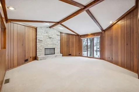 1835 Hunter Lane Mendota Heights MN 55118