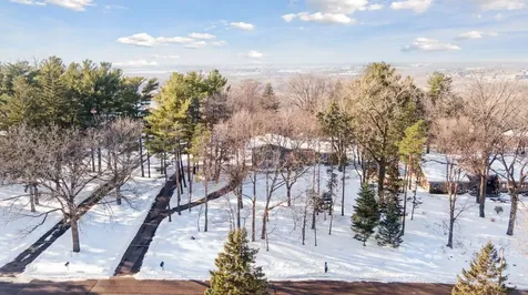 1835 Hunter Lane Mendota Heights MN 55118