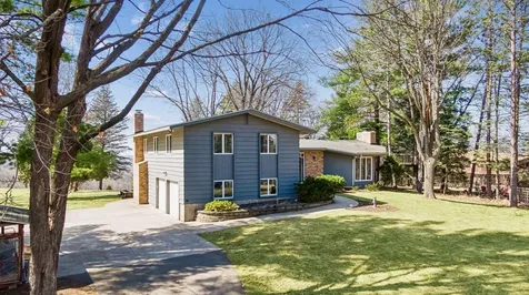 1835 Hunter Lane Mendota Heights MN 55118