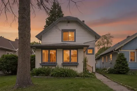 1739 Palace Avenue Saint Paul MN 55105