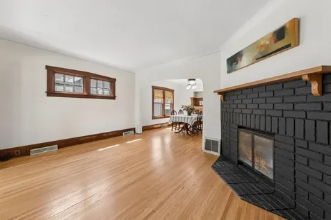 1739 Palace Avenue Saint Paul MN 55105