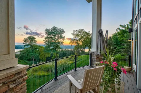 19 Birkmose Park Lane Hudson WI 54016