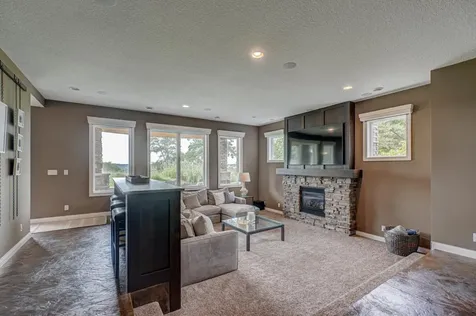 19 Birkmose Park Lane Hudson WI 54016