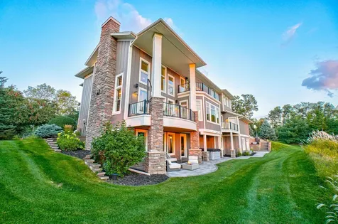 19 Birkmose Park Lane Hudson WI 54016